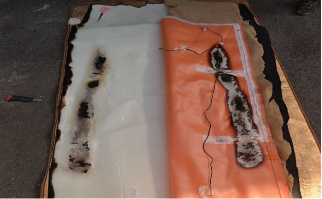 [세종=뉴시스] 전기장판에 불이 나 그을린 모습. (사진=소방청 제공) 2025.12.08. photo@newsis.com