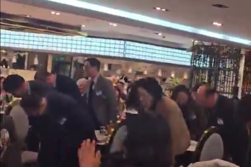 재경 충주시향우회에 참석한 충주시 공무원들 (독자 제공. 재판매 및 DB금지)/뉴스1