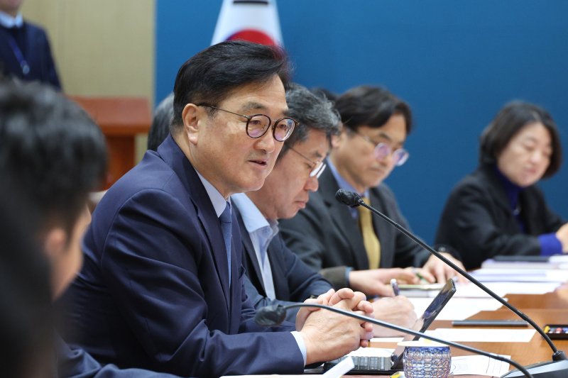 우원식 국회의장이 8일 서울 여의도 국회에서 열린 국회개혁 자문위원회 결과보고회에서 인사말을 하고 있다. ⓒ News1 신웅수 기자