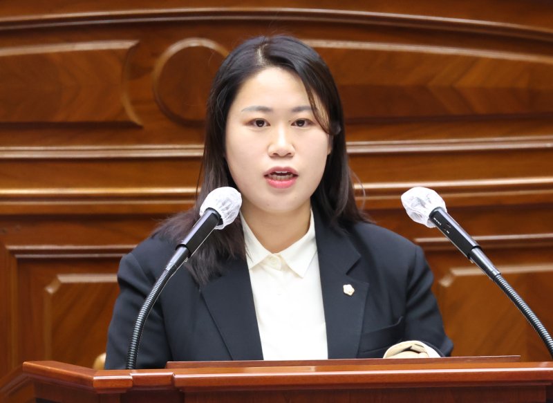 [전주=뉴시스]윤난슬 기자 = 전주시의회 신유정 의원(조촌동·여의동·혁신동). (사진=전주시의회 제공) photo@newsis.com