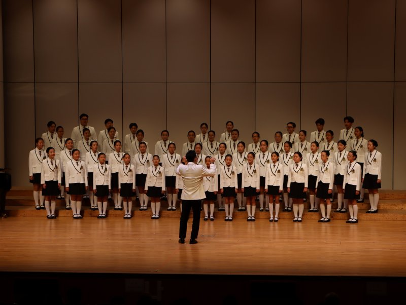 [양산=뉴시스] 양산시청소년합창단의 공연. (사진=양산시 제공) 2025.12.08. photo@newsis.com *재판매 및 DB 금지