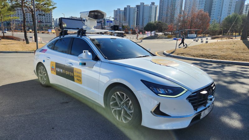 [홍성=뉴시스] 충남 내포신도시 주정차 단속 자율차량 모습. *재판매 및 DB 금지