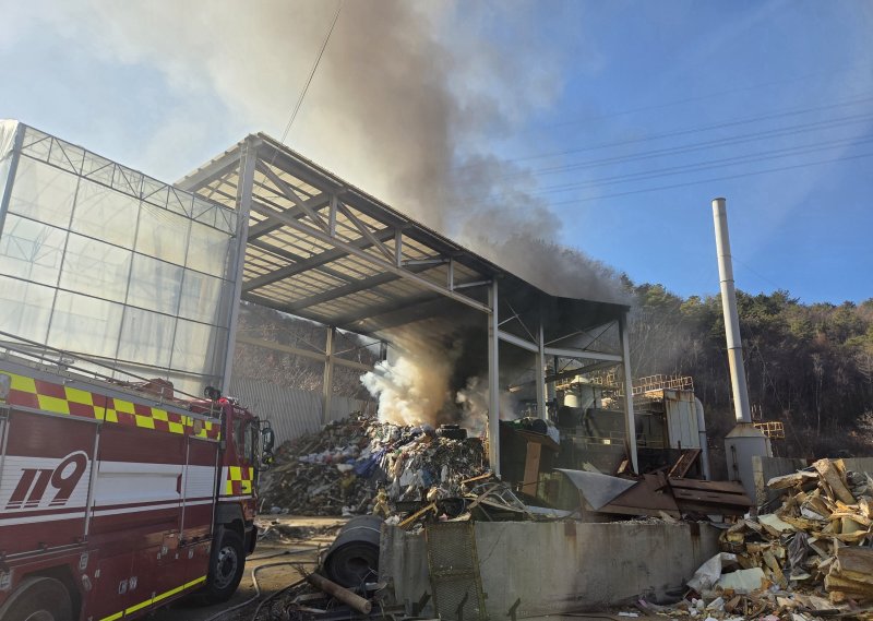 논산 벌곡면 자원순환시설 소각장 화재 현장. (논산소방서 제공, 재판매 및 DB금지) / 뉴스1