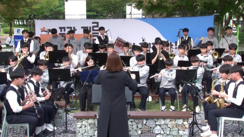 [광주=뉴시스] 광주시교육청이 추진한 복합예술공간 조성 사업 중 하나인 빛고을 버스킹. (사진=시교육청 제공) 2025.12.08. photo@newsis.com *재판매 및 DB 금지