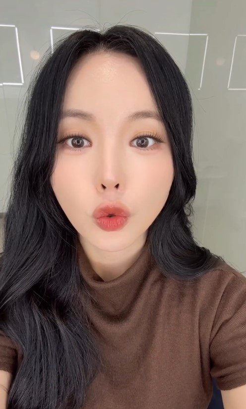 [서울=뉴시스] 홍진영. (사진=홍진영 인스타그램 캡처) 2025.12.08. photo@newsis.com *재판매 및 DB 금지