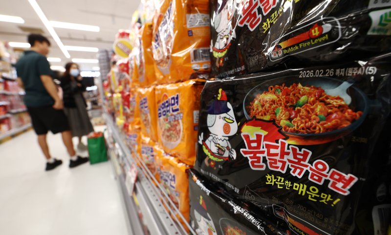 기사 이해를 돕기 위한 삼양식품의 불닭볶음면 자료 사진으로 기사 내용과 직접 관련 없음. ⓒ News1