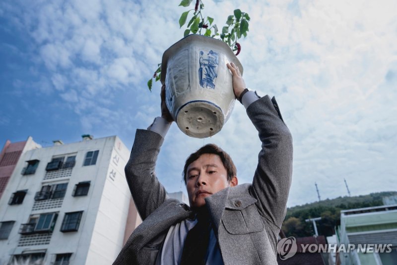 영화 '어쩔수가없다' 보도스틸. CJ ENM