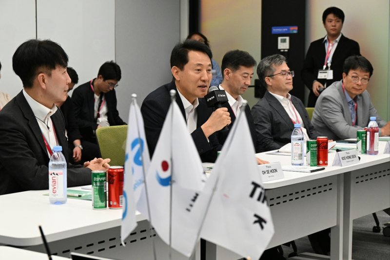 오세훈 서울시장이 지난 8일(현지시간) 쿠알라룸푸르에서 열린 서울경제진흥원-틱톡 아시아 간 업무협약식에 참석해 축사하고 있다.(서울시 제공)뉴스1 ⓒ News1