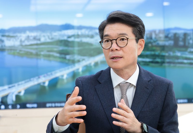 정원오 성동구청장이 14일 서울 성동구청에서 뉴스1과 인터뷰를 하고 있다. 2025.11.14/뉴스1 ⓒ News1 권현진 기자