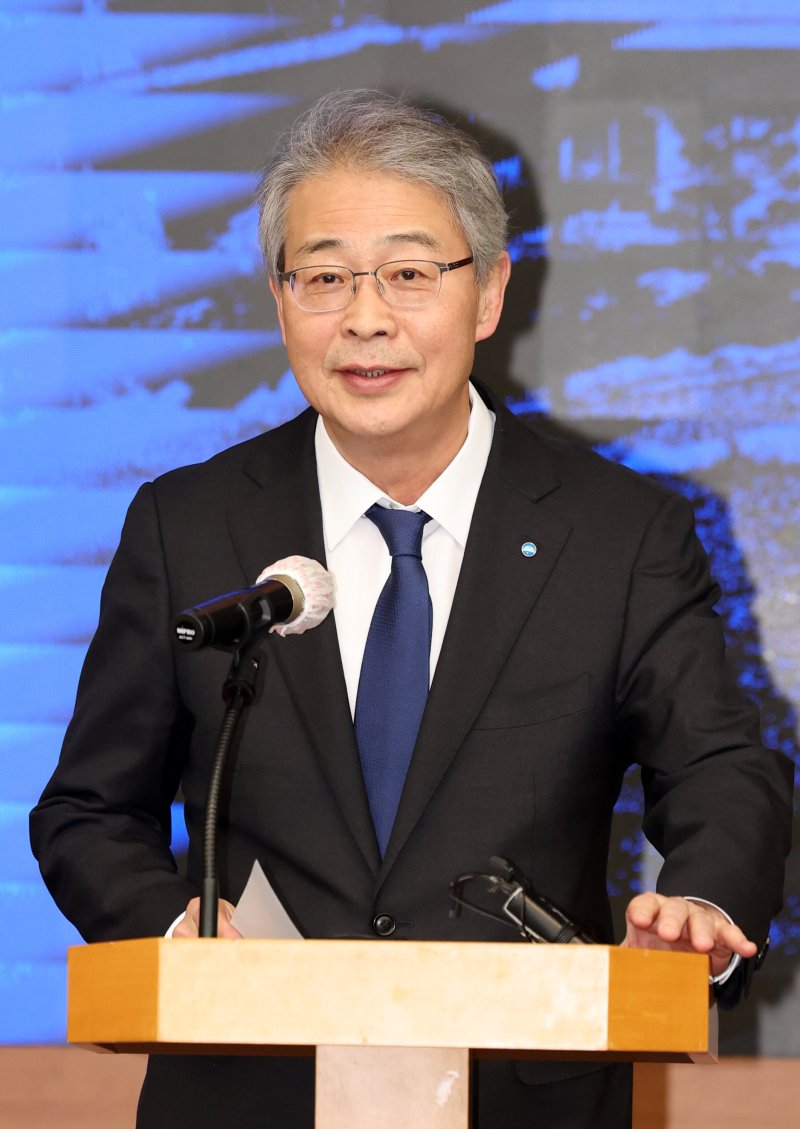 [서울=뉴시스] 추상철 기자 = 임종룡 우리금융그룹 회장. 2025.02.13. scchoo@newsis.com