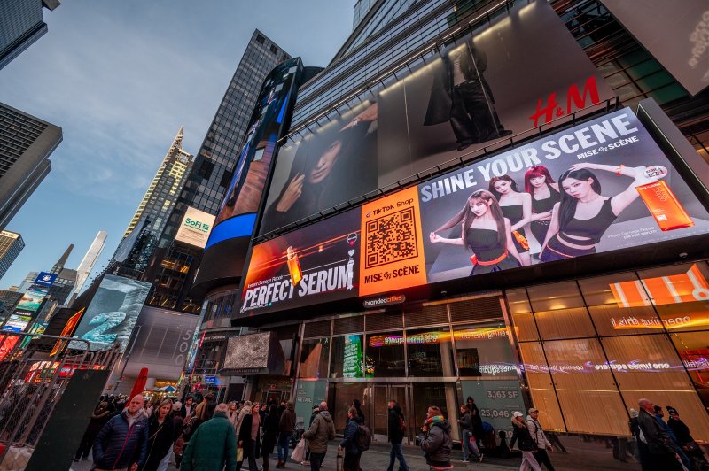 미쟝센 뉴욕 옥외광고 이미지.(미쟝센제공)