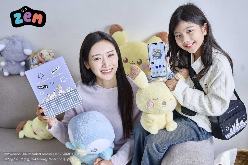 SK텔레콤은 키즈용 LTE 스마트폰 'ZEM폰 포켓피스'의 온라인 사전예약을 9일부터 11일까지 T다이렉트샵에서 진행한다. 12일 온라인과 오프라인 채널에서 공식 출시될 예정이다. 2025.12.09/뉴스1(SKT 제공)