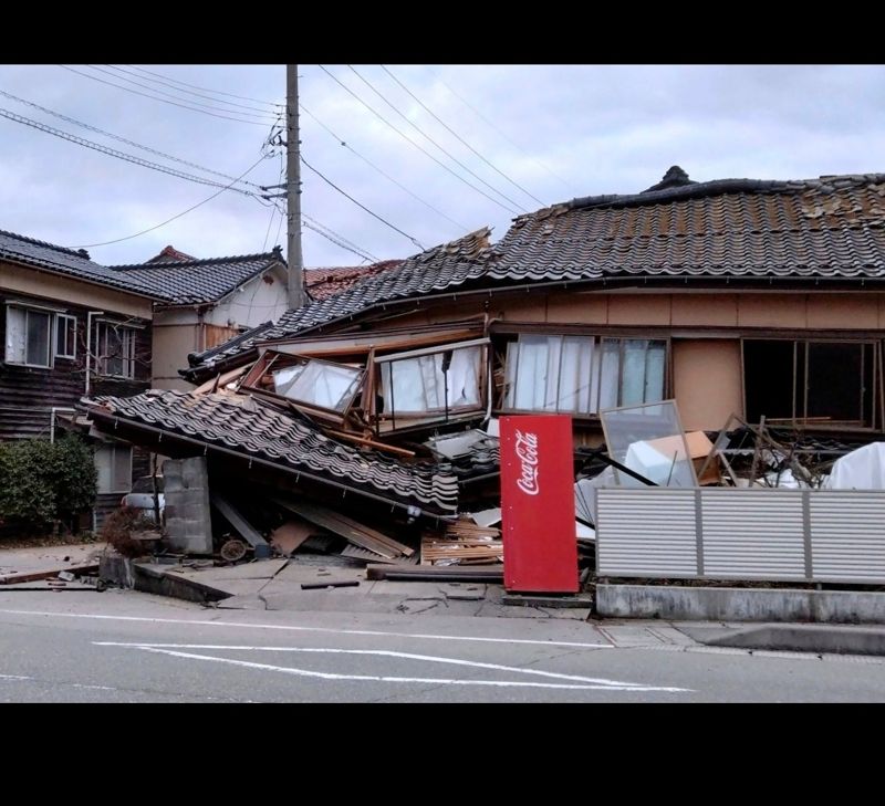 “건물 흔들리고 엘베 멈춰..밤새 대피소에서 떨었다” 日 ‘패닉의 밤’