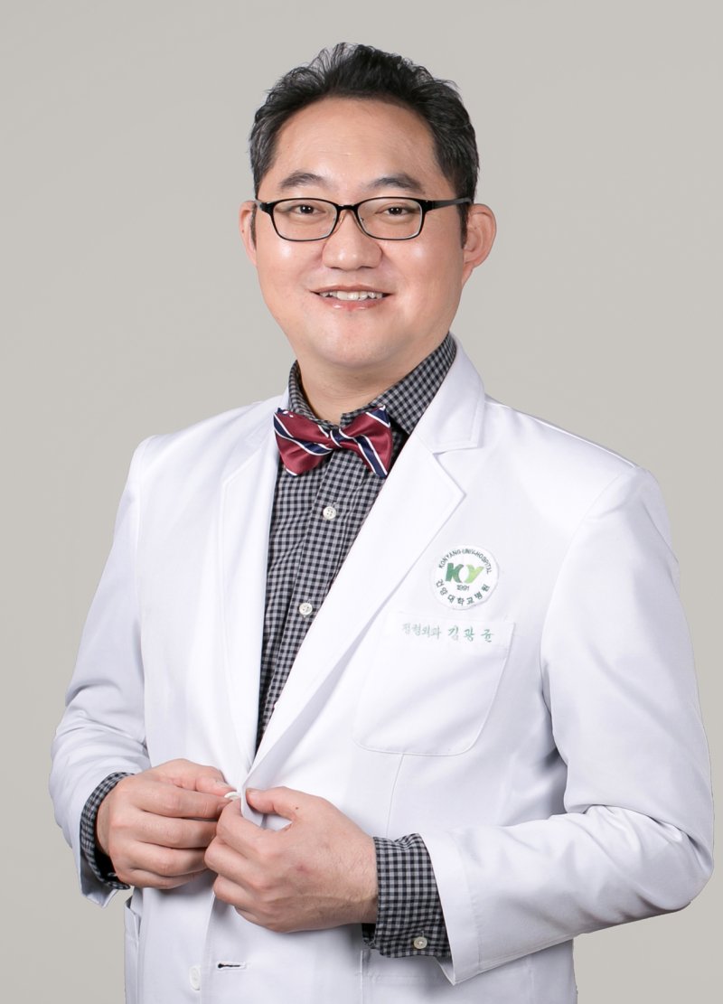 [대전=뉴시스] 건양대병원 정형외과 김광균 교수.(사진=건양대학교병원 제공) 2025.12.09. photo@newsis.com *재판매 및 DB 금지