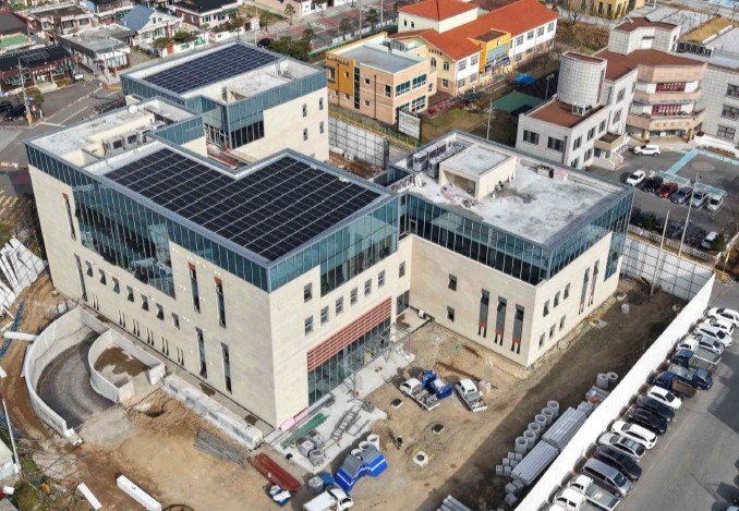 [청양=뉴시스] 공사가 진행중인 충남 청양군 가족문화센터·평생학습관. (사진=청양군 제공) 2025.12.09. photo@newsis.com *재판매 및 DB 금지