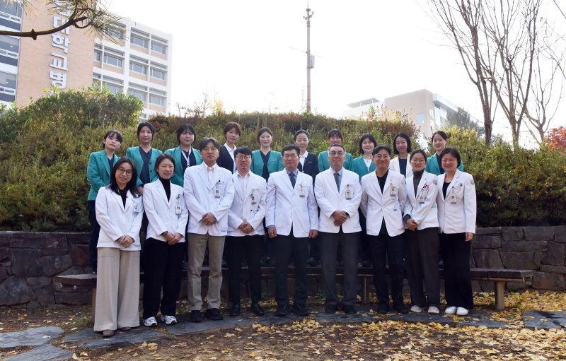 화순전남대병원 혈액내과 의료진.(화순전남대학교병원 제공. 재판매 및 DB 금지) 2025.12.9