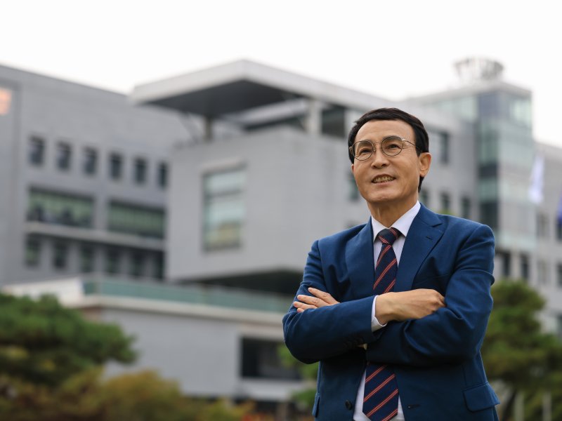 [전주=뉴시스]윤난슬 기자 = 이남호 진짜배기 전북교육포럼 상임대표(전 전북대 총장). (사진=진짜배기 전북교육포럼 제공) photo@newsis.com