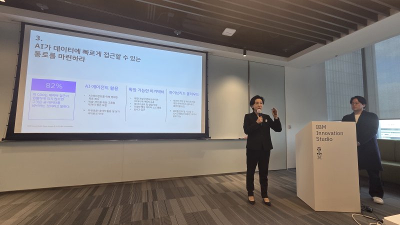 이수정 한국IBM 사장이 서울 여의도 Three IFC 6층 IBM 미디어 오픈하우스에서 질의에 답변하고 있다. 2025.12.9 뉴스1 ⓒ News1 김민석 기자