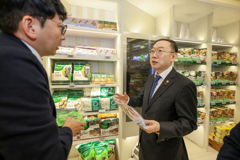 이명구 관세청장, K-푸드 수출기업 지원 간담회 개최