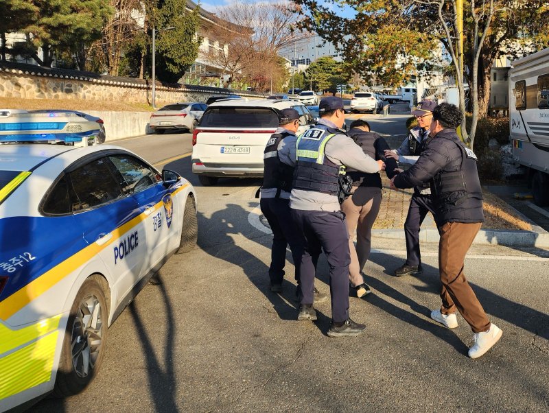 충주경찰서 범죄피해자 안전조치 합동 모의훈련.(충주경찰서 제공. 재판매 및 DB금지)/뉴스1