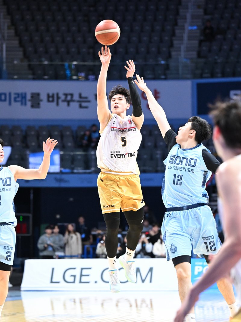 [서울=뉴시스] 프로농구 안양 정관장의 변준형. (사진 = KBL 제공) *재판매 및 DB 금지