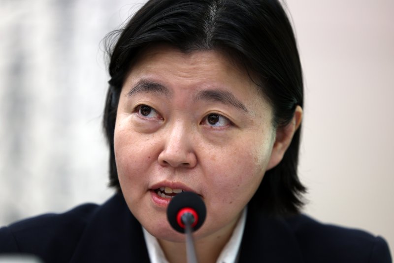 [서울=뉴시스] 김명년 기자 = 임은정 서울동부지검장이 23일 오전 서울 여의도 국회 법제사법위원회에서 열린 서울고등검찰청-서울중앙지방검찰청 등에 대한 국정감사에서 질의에 답하고 있다. 2025.10.23. kmn@newsis.com