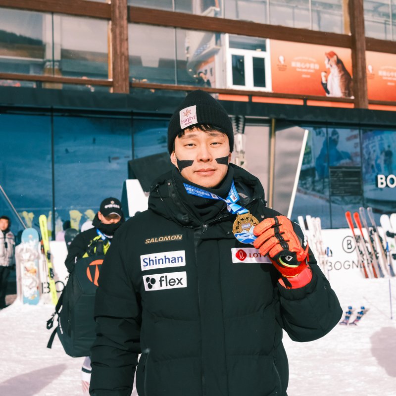 [서울=뉴시스] 국제스키연맹(FIS) 극동컵 알파인 남자 회전에서 우승한 정동현. (사진 = 미국 동부한인스키협회 제공) *재판매 및 DB 금지