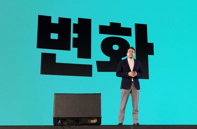 8일 서울 서초구 양재동 aT센터에서 열린 '2025 배민파트너페스타' 행사장에서 김범석 우아한형제들 대표가 키노트 발표를 진행하고 있다. (우아한형제들 제공).