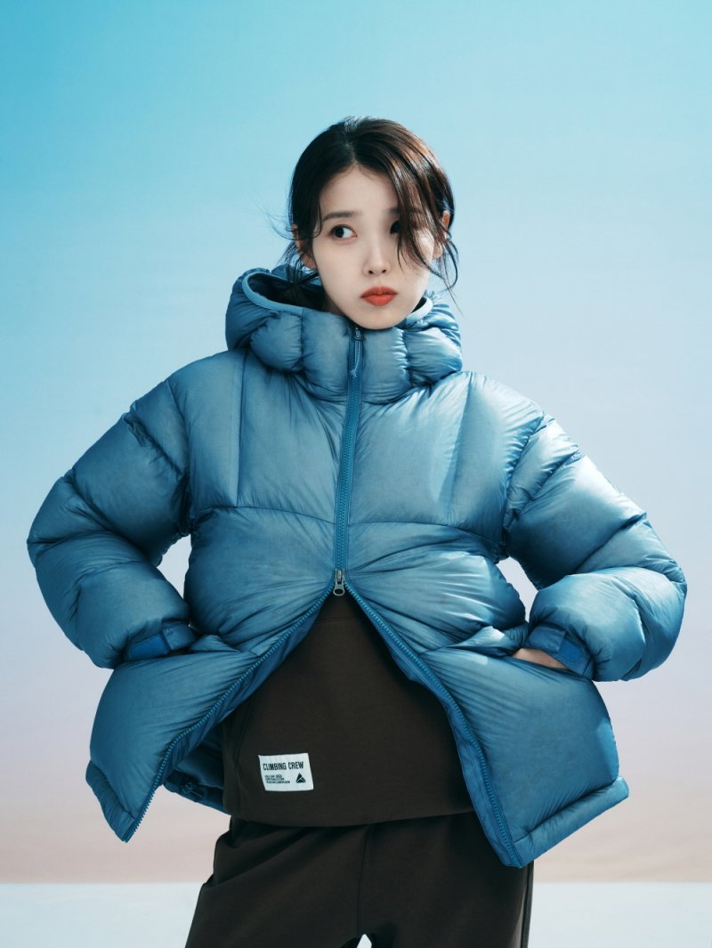 블랙야크의 '클라이밍 스톤마스터 다운재킷'의 일부 컬러가 리오더에 들어가는 등 호조세를 기록하고 있다(블랙야크제공)