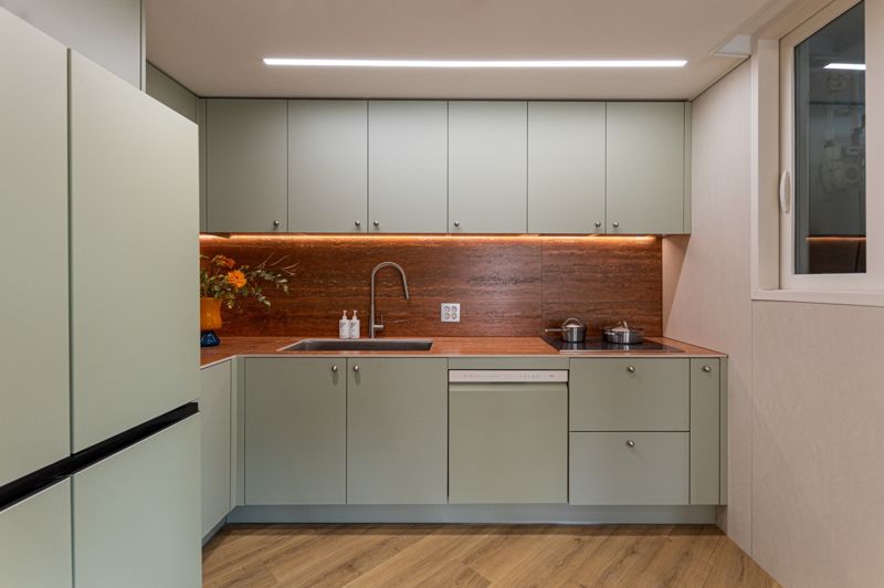 한솔 스토리보드 ‘미스트그린’ 컬러로 제작한 주방 가구. 한솔 제공