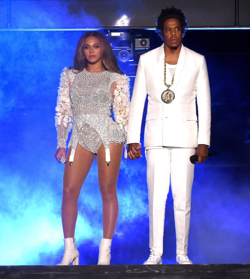 [서울=뉴시스]미국 유명 래퍼 '제이지(Jay-Z)'가 설립한 투자회사가 한국 대중문화의 세계적인 인기를 반영해 한국 '라이프스타일' 기업에 투자하는 5억달러(7350억원) 규모 펀드를 조성할 계획이라고 파이낸셜타임스(FT)가 9일(현지시간) 보도했다. 사진은 제이지와 배우자 비욘세. (사진 = 제이지 페이스북 갈무리) photo@newsis.com