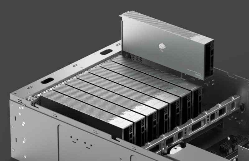 리벨리온의 서버 및 카드. (사진=SK텔레콤 뉴스룸) *재판매 및 DB 금지