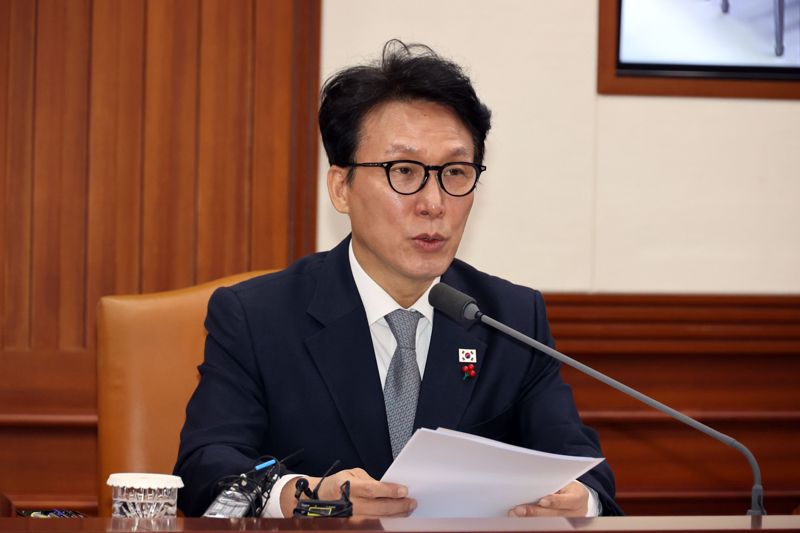 김민석 국무총리가 10일 서울 종로구 정부서울청사에서 열린 국가정책조정회의에서 발언하고 있다. 사진=서동일 기자