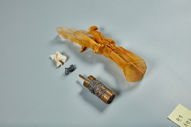 [제주=뉴시스] 서귀포 구룡사 목조보살좌상 복장유물. (사진=제주도 제공) photo@newsis.com