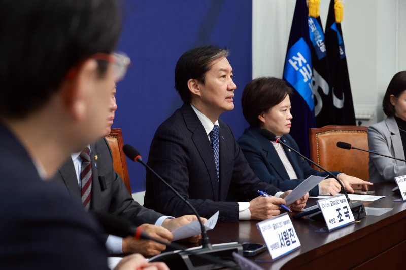 조국 조국혁신당 대표가 10일 서울 여의도 국회에서 열린 '끝까지 간다' 특별위원회 회의에서 발언하고 있다./사진=뉴시스