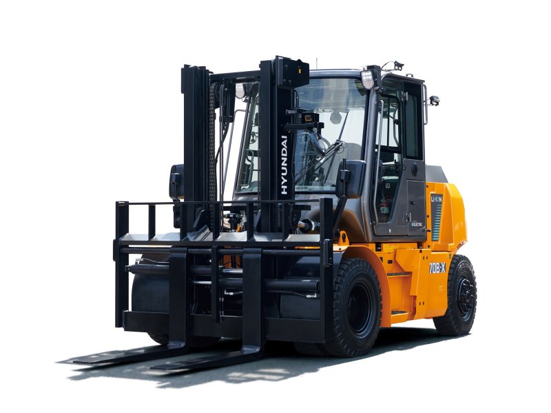 북미 전문지로부터 올해의 제품상을 수상한 HD현대사이트솔루션의 중형 전동지게차 신모델(HD현대사이트솔루션 제공)