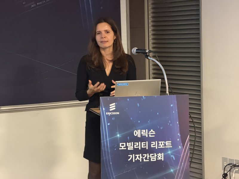 시벨 톰바즈 에릭슨 코리아 대표이사(CEO)가 10일 서울 대한상공회의소에서 기자간담회를 진행하고 있다. 2025.12.10/뉴스1 ⓒ News1 이기범 기자