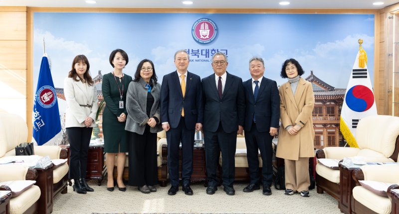 [전주=뉴시스] 전북대학교는 일본 나가사키외국어대학과 복수학위 프로그램 도입을 본격 추진한다고 10일 밝혔다. (사진=전북대 제공) 2025.12.10. photo@newsis.com