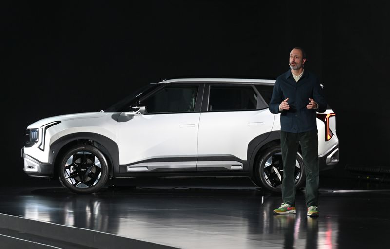 카림 하비브 기아 글로벌디자인담당 부사장이 9일 열린 '디 올 뉴 셀토스 온라인 미디어 컨퍼런스'에서 발표하는 모습. 기아 제공.