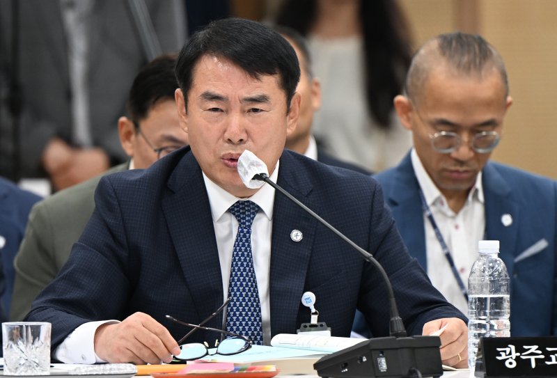 [광주=뉴시스] 이정선 광주시교육감. (사진=뉴시스 DB) photo@newsis.com