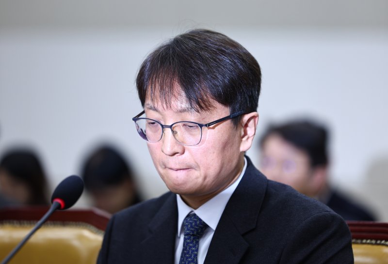 [서울=뉴시스] 김명년 기자 = 박대준 쿠팡 대표이사가 2일 오전 서울 여의도 국회에서 열린 과학기술정보방송통신위원회 전체회의에 출석해 있다. 2025.12.02. kmn@newsis.com