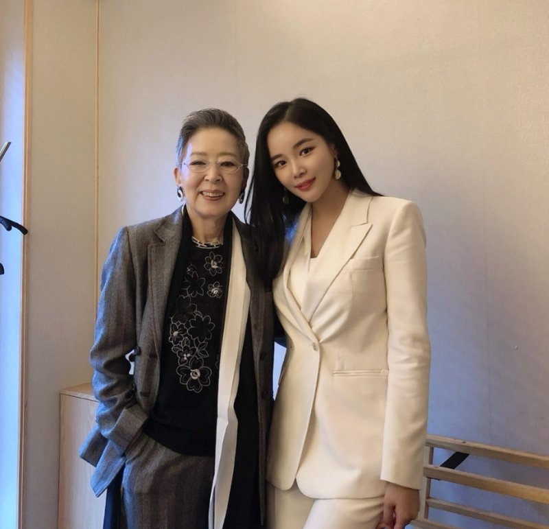 조정민, 故김지미와 찍은 사진 게재 속 "한국 영화사에 영원히 자리할 것"