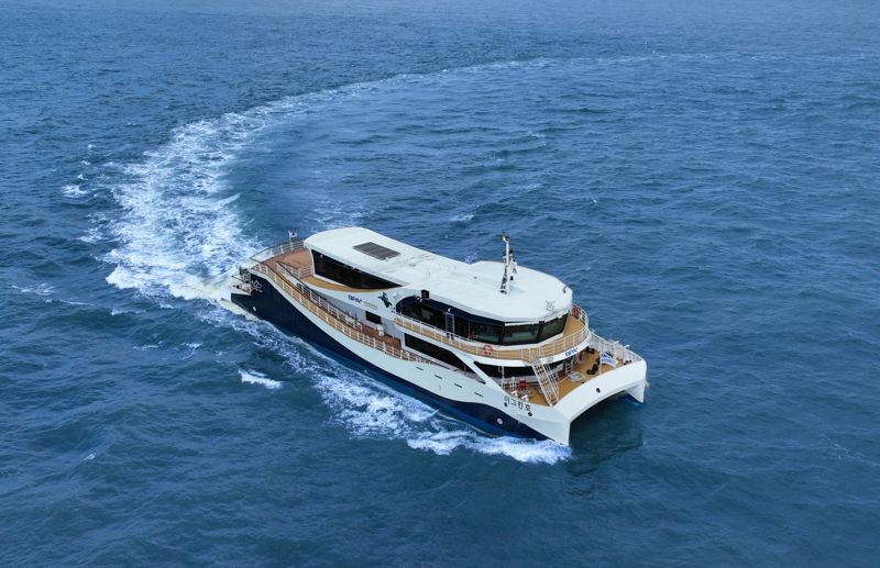 부산항 항만안내선 'e-그린호'. 부산항만공사 제공