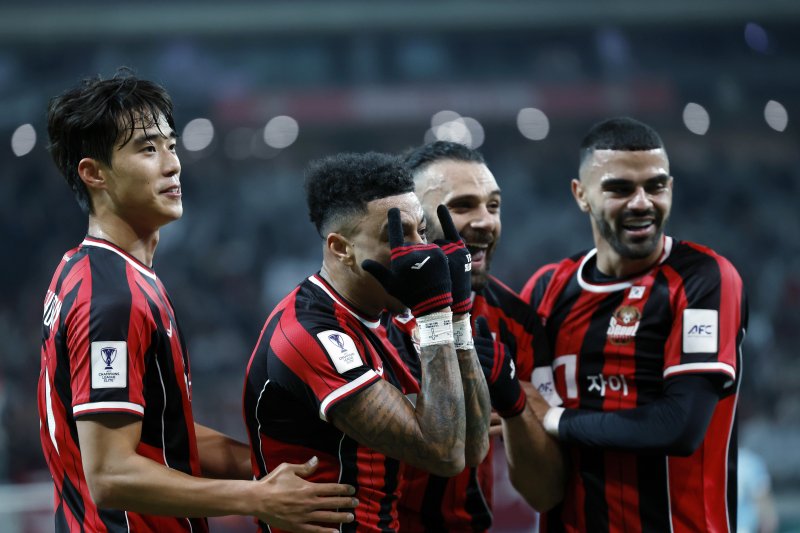 10일 오후 서울시 마포구 월드컵로 서울월드컵경기장에서 열린 AFC 챔피언스리그 엘리트(ACLE) 2025/26 리그 스테이지 6차전 FC서울과 멜버른시티FC의 경기에서 선제골을 터트린 서울 제시 린가드가 골 세리머니를 하고 있다. 2025.12.10/뉴스1 ⓒ News1 박정호 기자