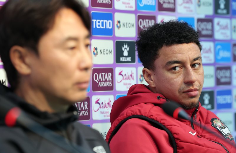 김기동 감독과 린가드(오른쪽) 2025.12.9/뉴스1 ⓒ News1 김성진 기자