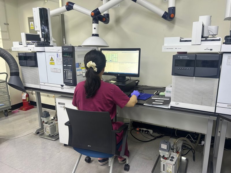 농산물 잔류농약 검사 진행 모습.(충남도 제공. 재판매 및 DB금지)/뉴스1