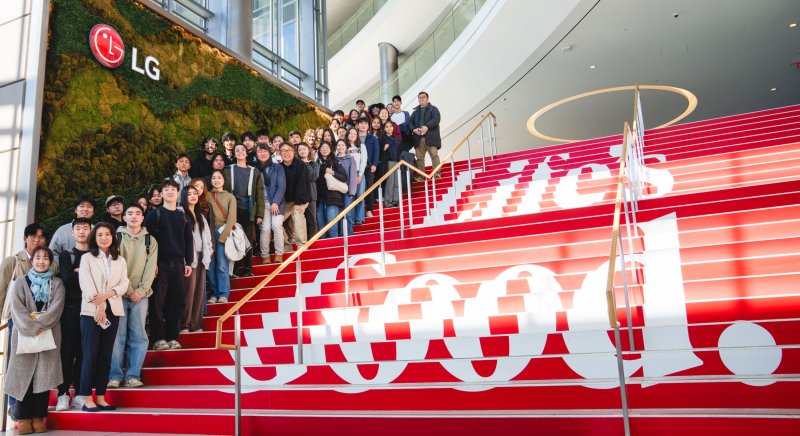 LG전자가 지북미법인 본사에 미국 프린스턴대 학생 50여 명을 초청해 'LG College Day'를 진행하고, LG전자의 혁신 기술을 소개했다고 밝혔다. (LG전자 제공, 재판매 및 DB 금지)