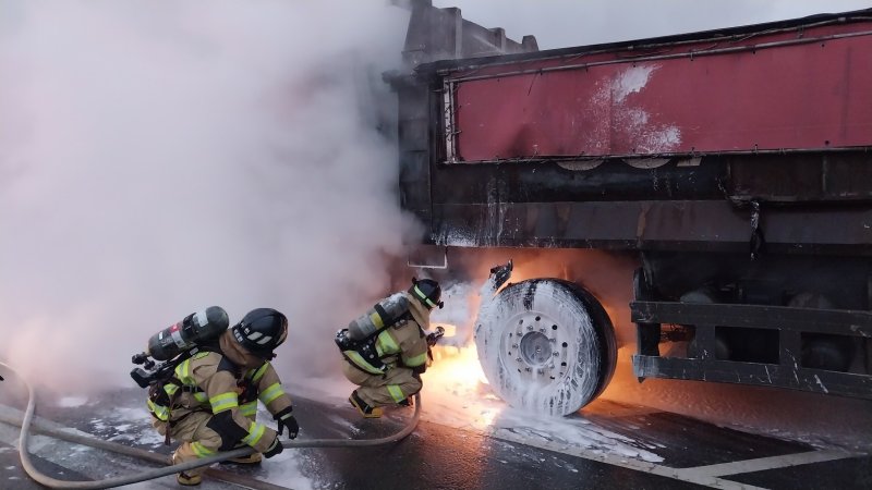 차량 화재 현장(독자 제공. 재판매 및 DB금지). 2025.12.11