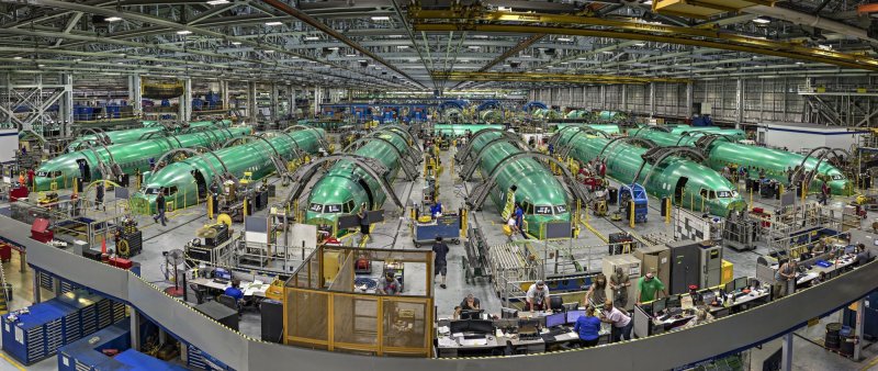 에드워드 버틴스키의 회고전 '버틴스키: 추출/추상'