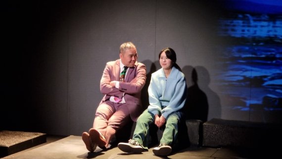 김지호, 연극 '가족사진' 캐스팅…묵직 '정극 연기'